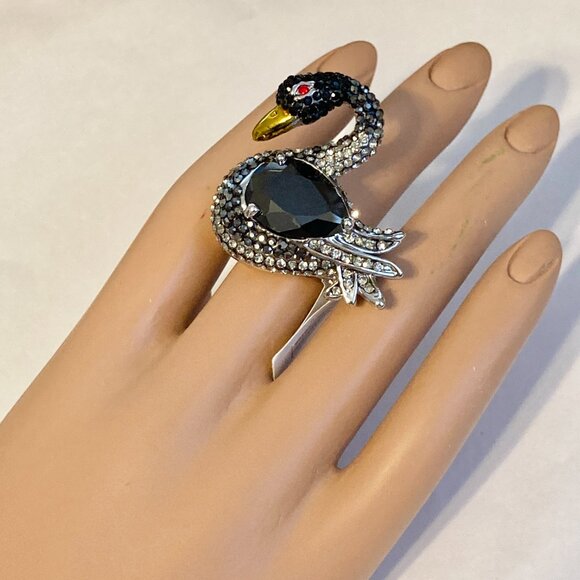 Vintage Crystal Swan Cocktail Ring Statement Size 7 8 Black Silver RhodiumPlated - Picture 3 of 11